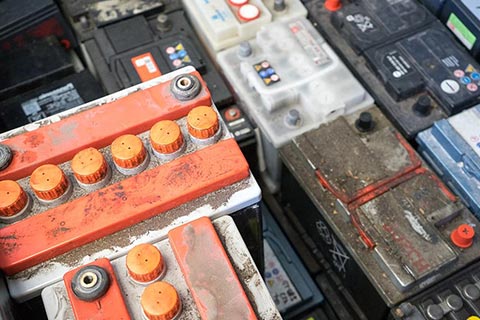 哪里有废旧电池回收_比克锂电池回收_风帆电瓶回收价格